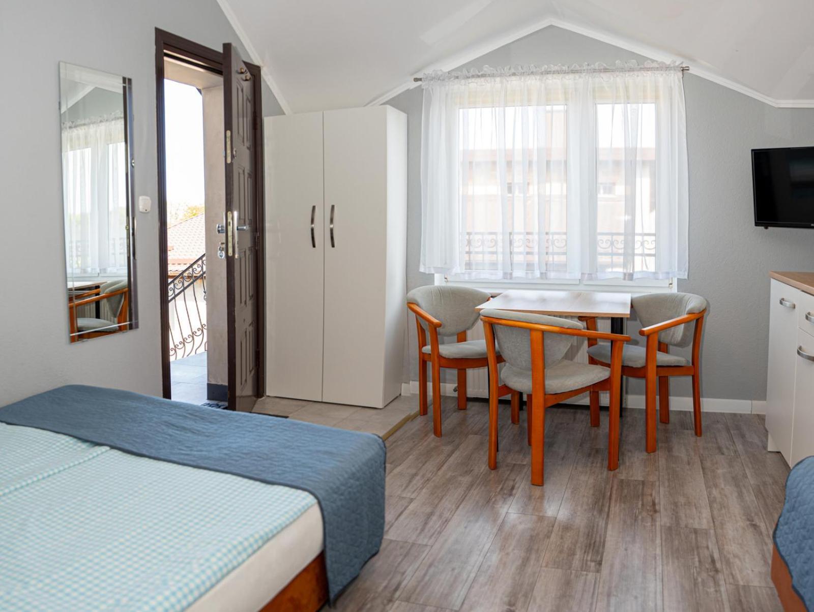 Cetniewo Pokoje I Apartamenty Wladyslawowo Bagian luar foto
