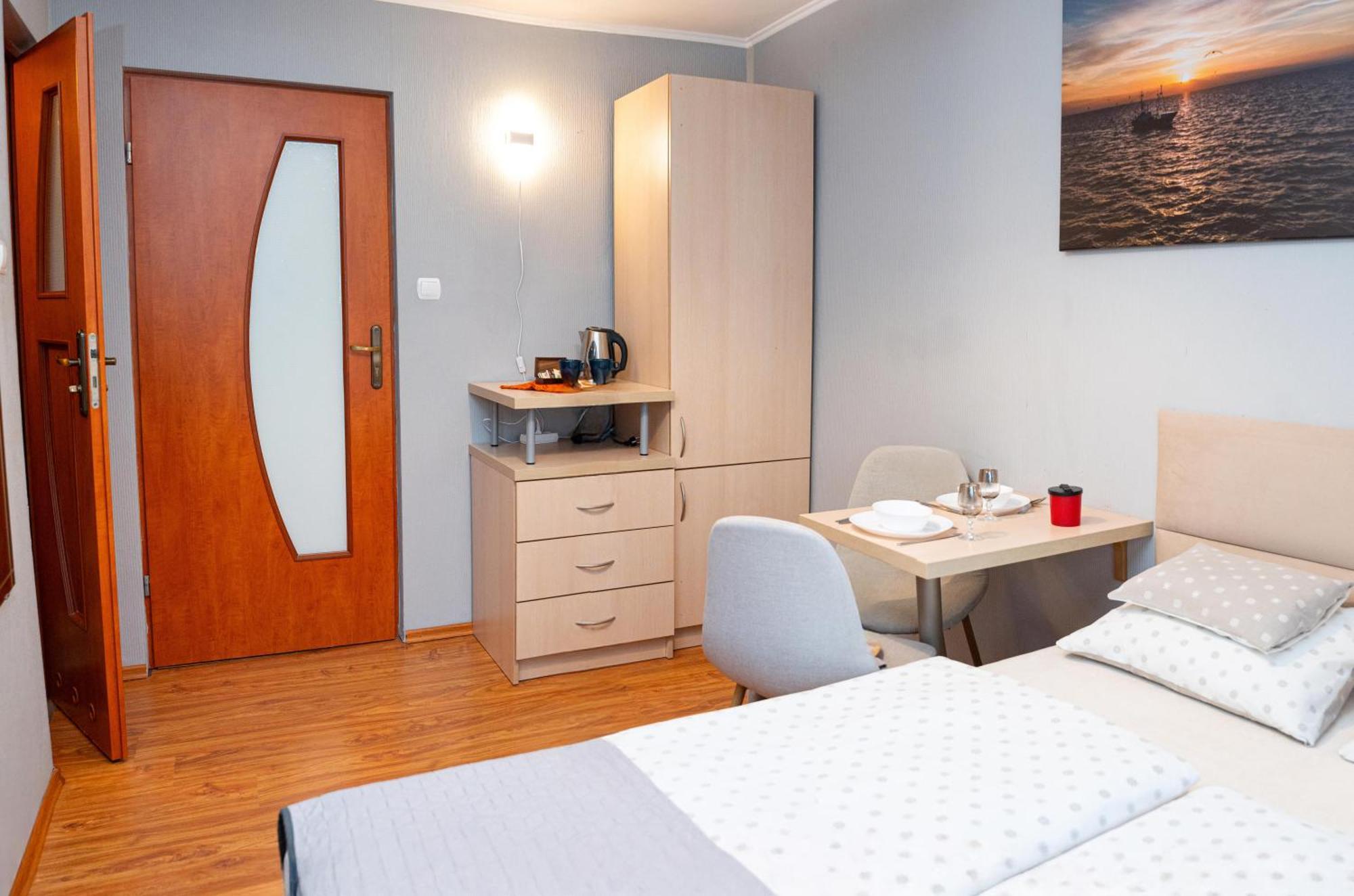 Cetniewo Pokoje I Apartamenty Wladyslawowo Bagian luar foto